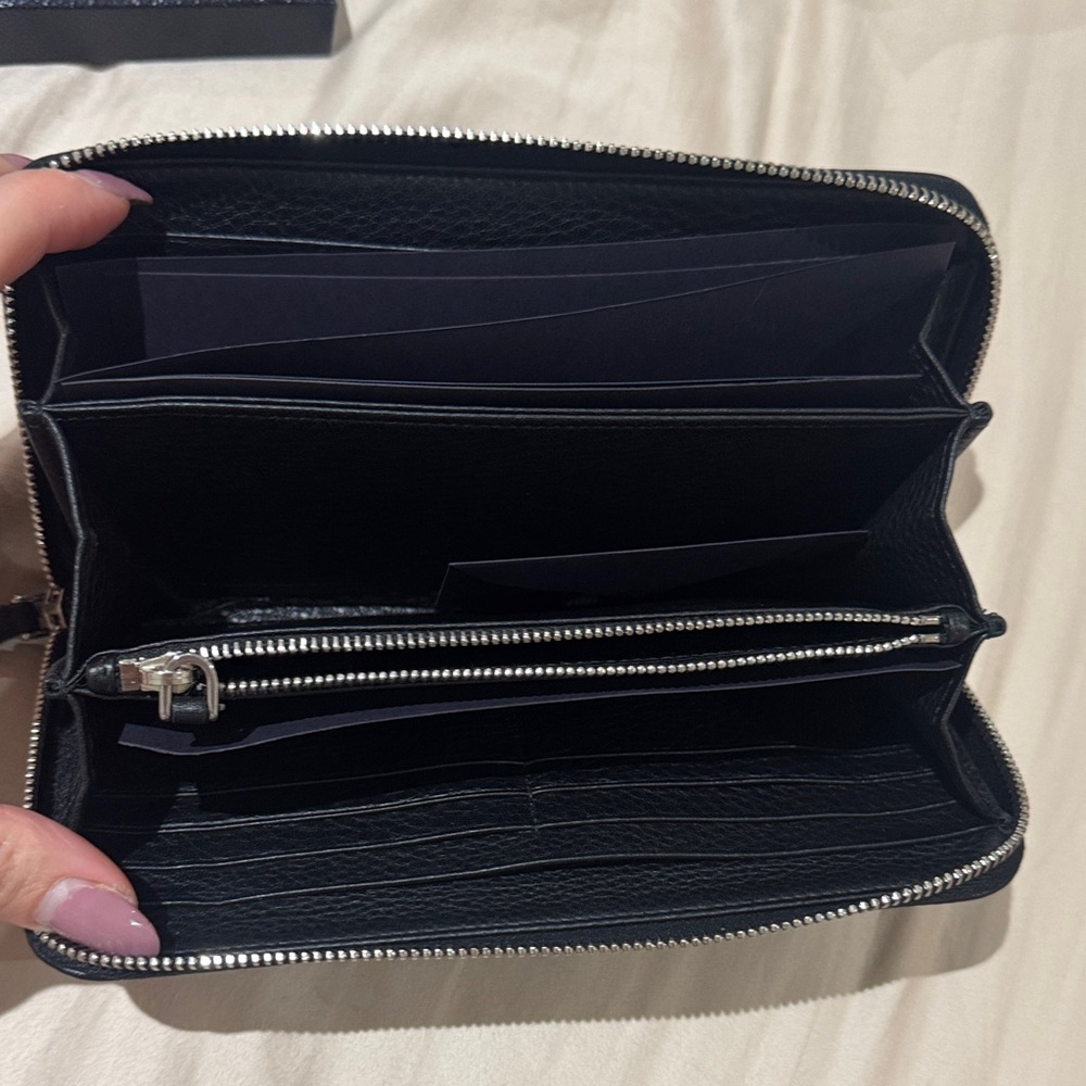 New Prada Black Textured Leather Zip Wallet - Picture 4 of 6
